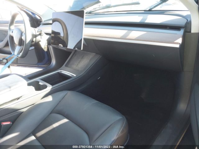 Photo 4 VIN: 5YJ3E1EA2PF506723 - TESLA MODEL 3 