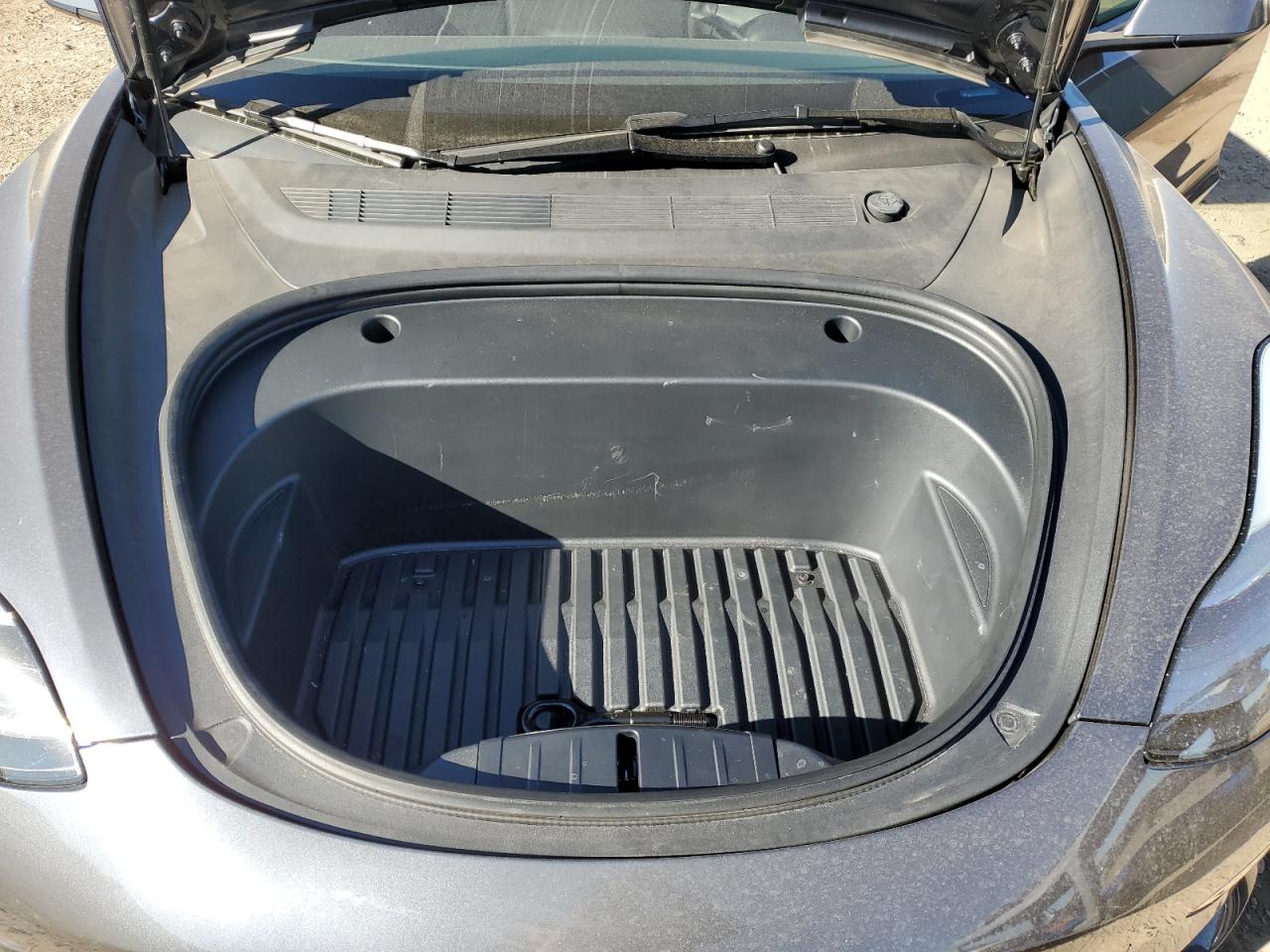 Photo 10 VIN: 5YJ3E1EA2PF567683 - TESLA MODEL 3 