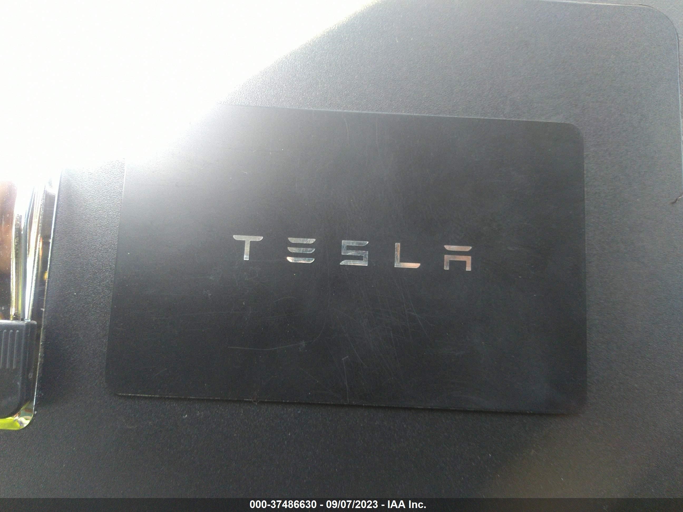 Photo 9 VIN: 5YJ3E1EA2PF571877 - TESLA MODEL 3 