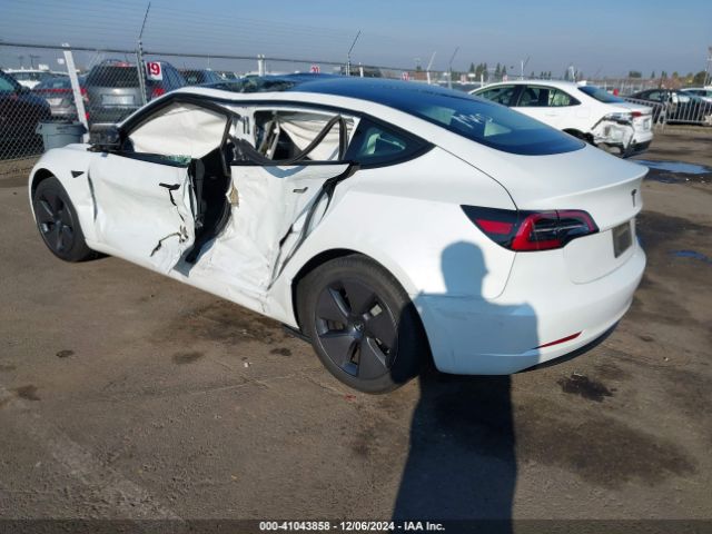 Photo 2 VIN: 5YJ3E1EA2PF582331 - TESLA MODEL 3 