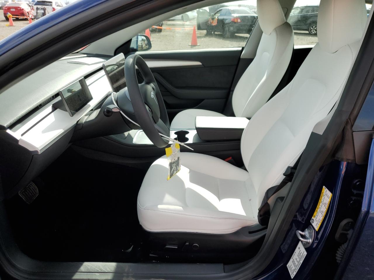 Photo 6 VIN: 5YJ3E1EA2PF582880 - TESLA MODEL 3 