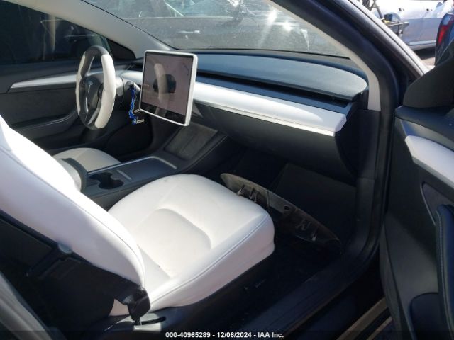 Photo 4 VIN: 5YJ3E1EA2PF584631 - TESLA MODEL 3 