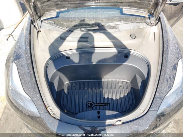 Photo 9 VIN: 5YJ3E1EA2PF584631 - TESLA MODEL 3 