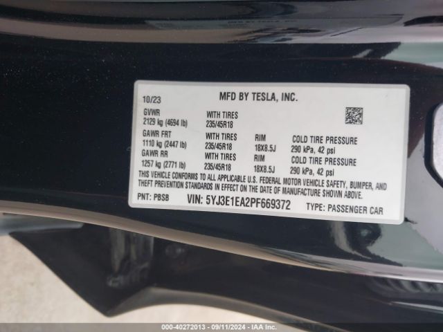 Photo 8 VIN: 5YJ3E1EA2PF669372 - TESLA MODEL 3 