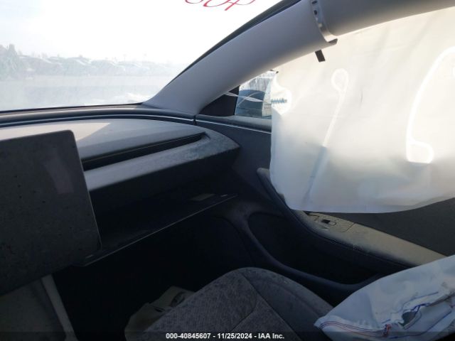 Photo 4 VIN: 5YJ3E1EA2RF731288 - TESLA MODEL 3 