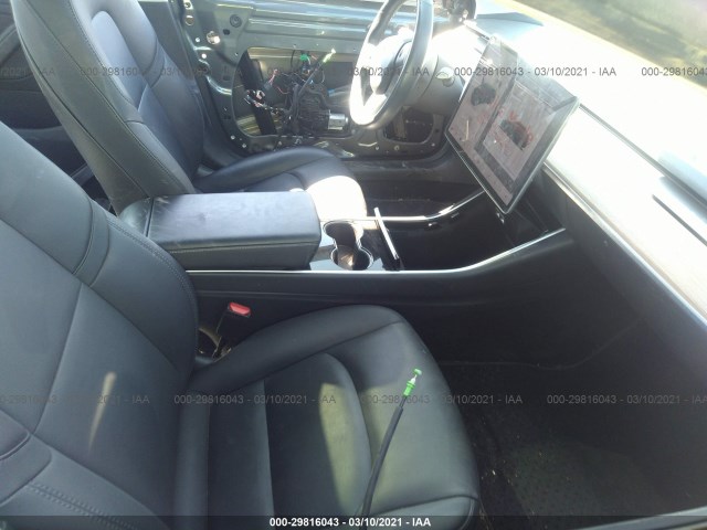 Photo 4 VIN: 5YJ3E1EA3JF007713 - TESLA MODEL 3 