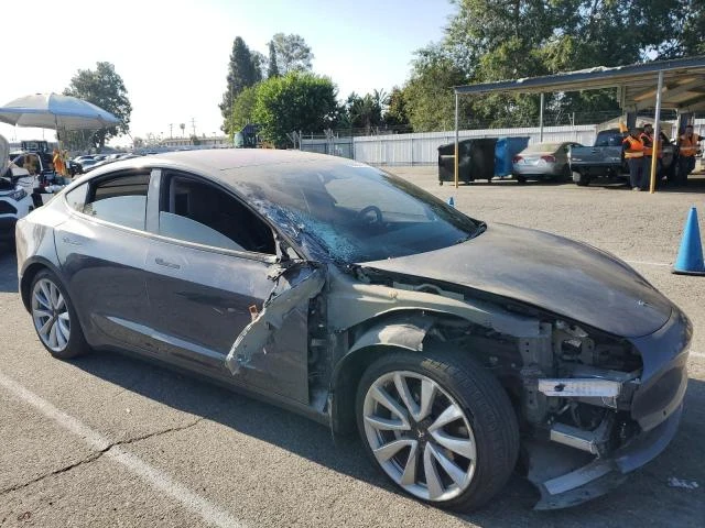 Photo 3 VIN: 5YJ3E1EA3JF011986 - TESLA MODEL 3 