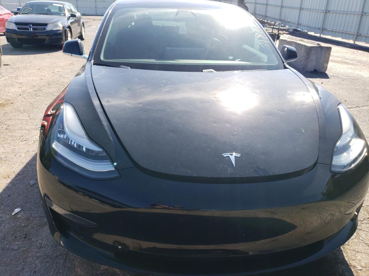 Photo 4 VIN: 5YJ3E1EA3JF030389 - TESLA MODEL 3 