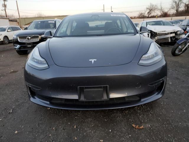 Photo 4 VIN: 5YJ3E1EA3JF033261 - TESLA MODEL 3 