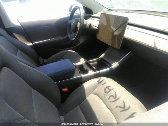 Photo 4 VIN: 5YJ3E1EA3JF035379 - TESLA MODEL 3 