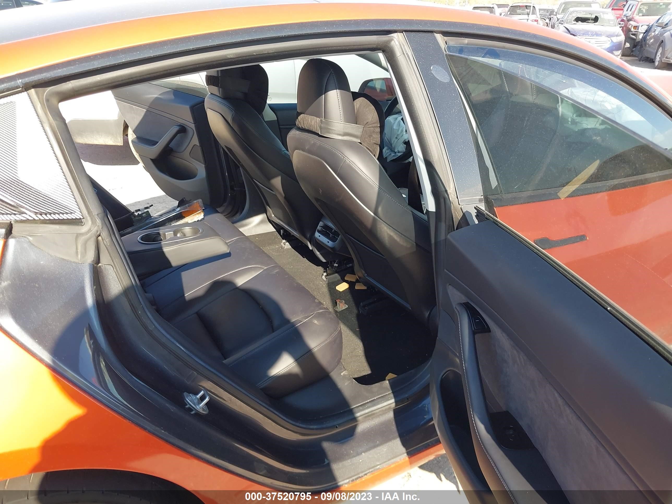 Photo 7 VIN: 5YJ3E1EA3JF036774 - TESLA MODEL 3 