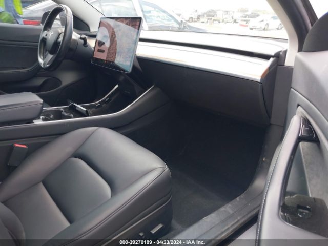 Photo 4 VIN: 5YJ3E1EA3JF039917 - TESLA MODEL 3 