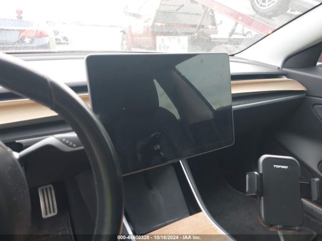 Photo 6 VIN: 5YJ3E1EA3JF045071 - TESLA MODEL 3 