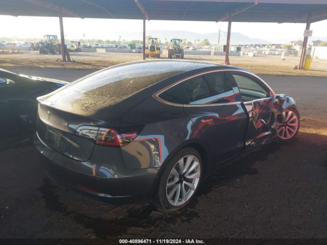 Photo 3 VIN: 5YJ3E1EA3JF047497 - TESLA MODEL 3 