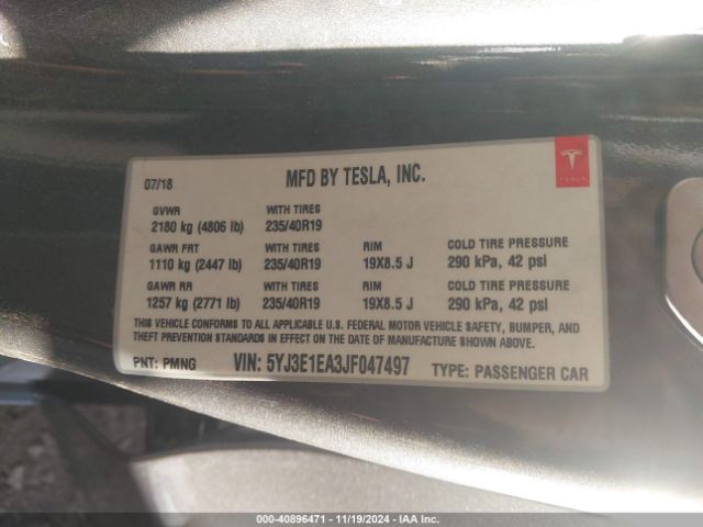 Photo 8 VIN: 5YJ3E1EA3JF047497 - TESLA MODEL 3 