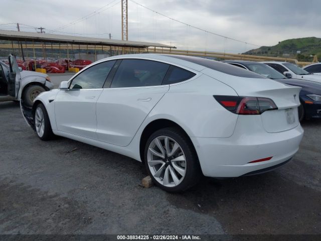 Photo 2 VIN: 5YJ3E1EA3JF047516 - TESLA MODEL 3 