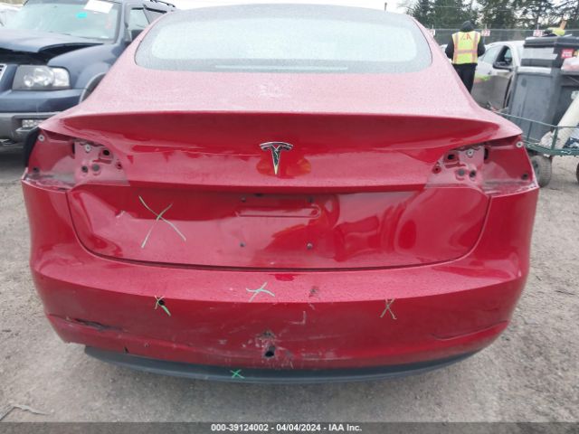 Photo 5 VIN: 5YJ3E1EA3JF051307 - TESLA MODEL 3 