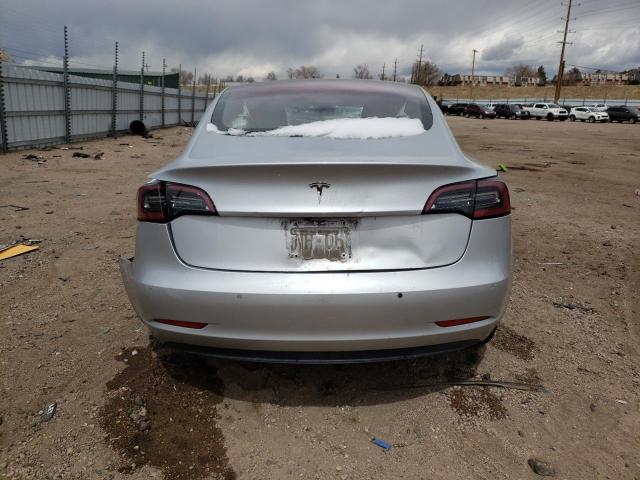 Photo 5 VIN: 5YJ3E1EA3JF051629 - TESLA MODEL 3 