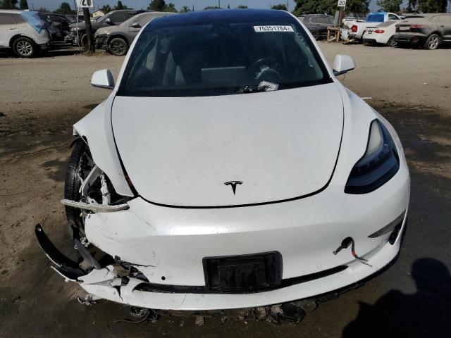 Photo 4 VIN: 5YJ3E1EA3JF057317 - TESLA MODEL 3 