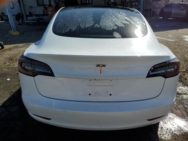 Photo 5 VIN: 5YJ3E1EA3JF057317 - TESLA MODEL 3 