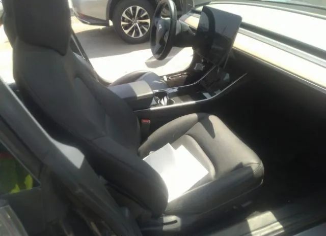 Photo 4 VIN: 5YJ3E1EA3JF077499 - TESLA MODEL 3 