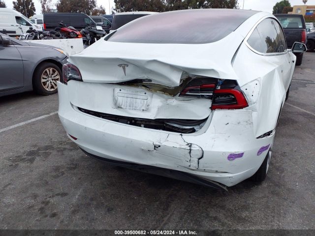 Photo 5 VIN: 5YJ3E1EA3JF154761 - TESLA MODEL 3 