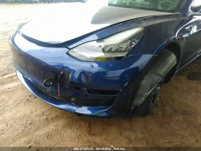 Photo 5 VIN: 5YJ3E1EA3JF160673 - TESLA MODEL 3 