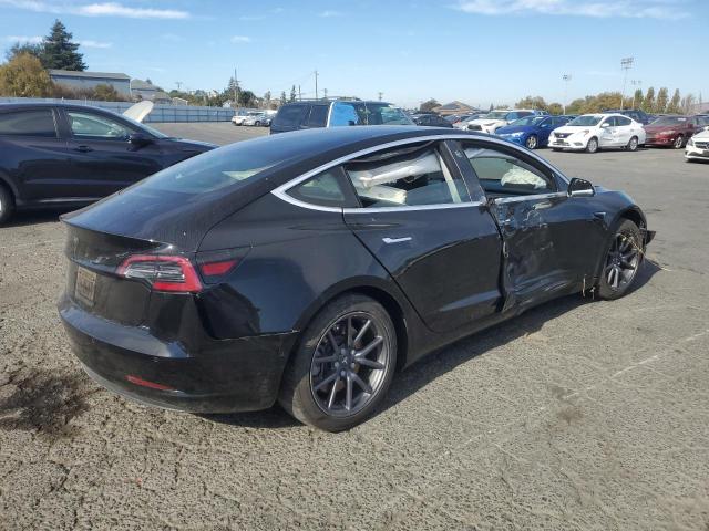 Photo 2 VIN: 5YJ3E1EA3JF172130 - TESLA MODEL 3 