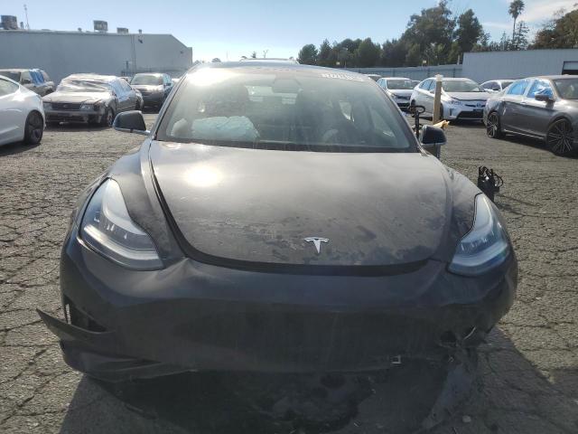 Photo 4 VIN: 5YJ3E1EA3JF172130 - TESLA MODEL 3 