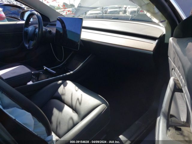 Photo 4 VIN: 5YJ3E1EA3KF325509 - TESLA MODEL 3 