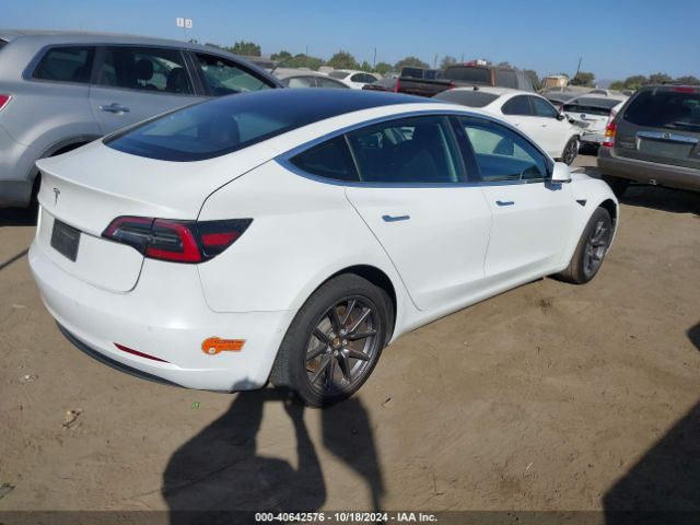 Photo 3 VIN: 5YJ3E1EA3KF425125 - TESLA MODEL 3 