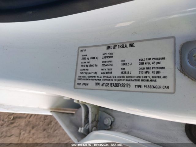 Photo 8 VIN: 5YJ3E1EA3KF425125 - TESLA MODEL 3 