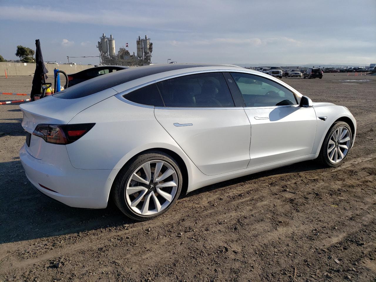 Photo 2 VIN: 5YJ3E1EA3KF444936 - TESLA MODEL 3 