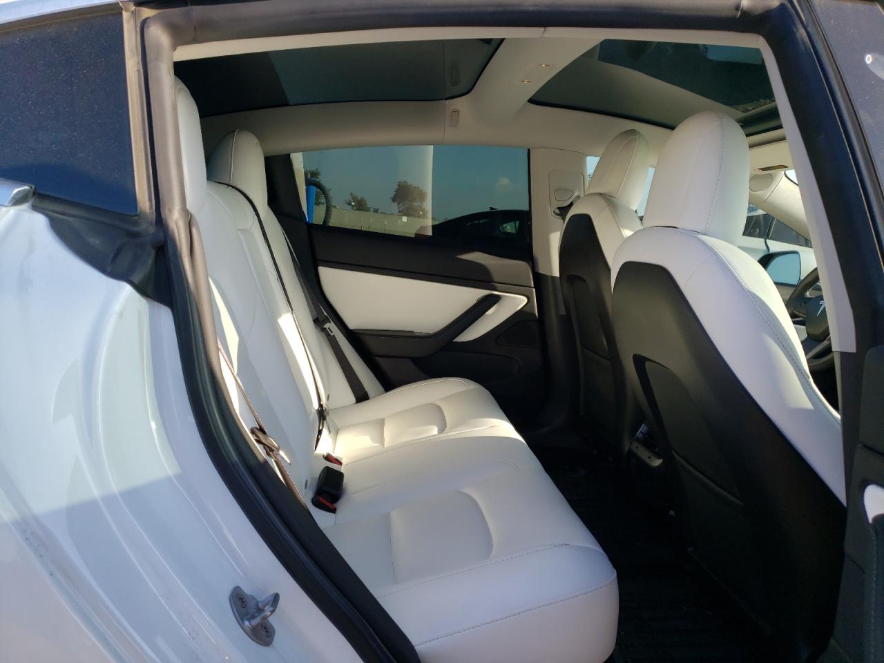 Photo 9 VIN: 5YJ3E1EA3KF444936 - TESLA MODEL 3 