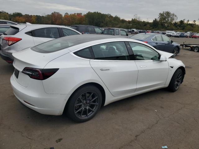 Photo 2 VIN: 5YJ3E1EA3KF483588 - TESLA MODEL 3 