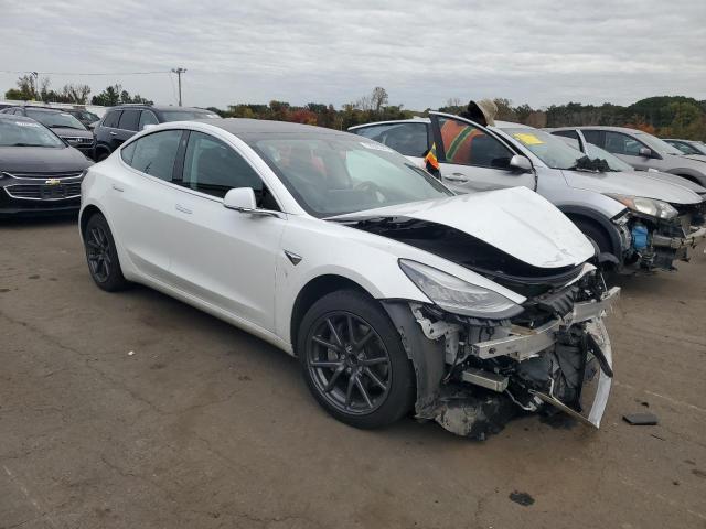 Photo 3 VIN: 5YJ3E1EA3KF483588 - TESLA MODEL 3 