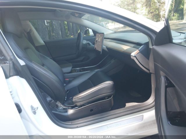 Photo 4 VIN: 5YJ3E1EA3KF485177 - TESLA MODEL 3 