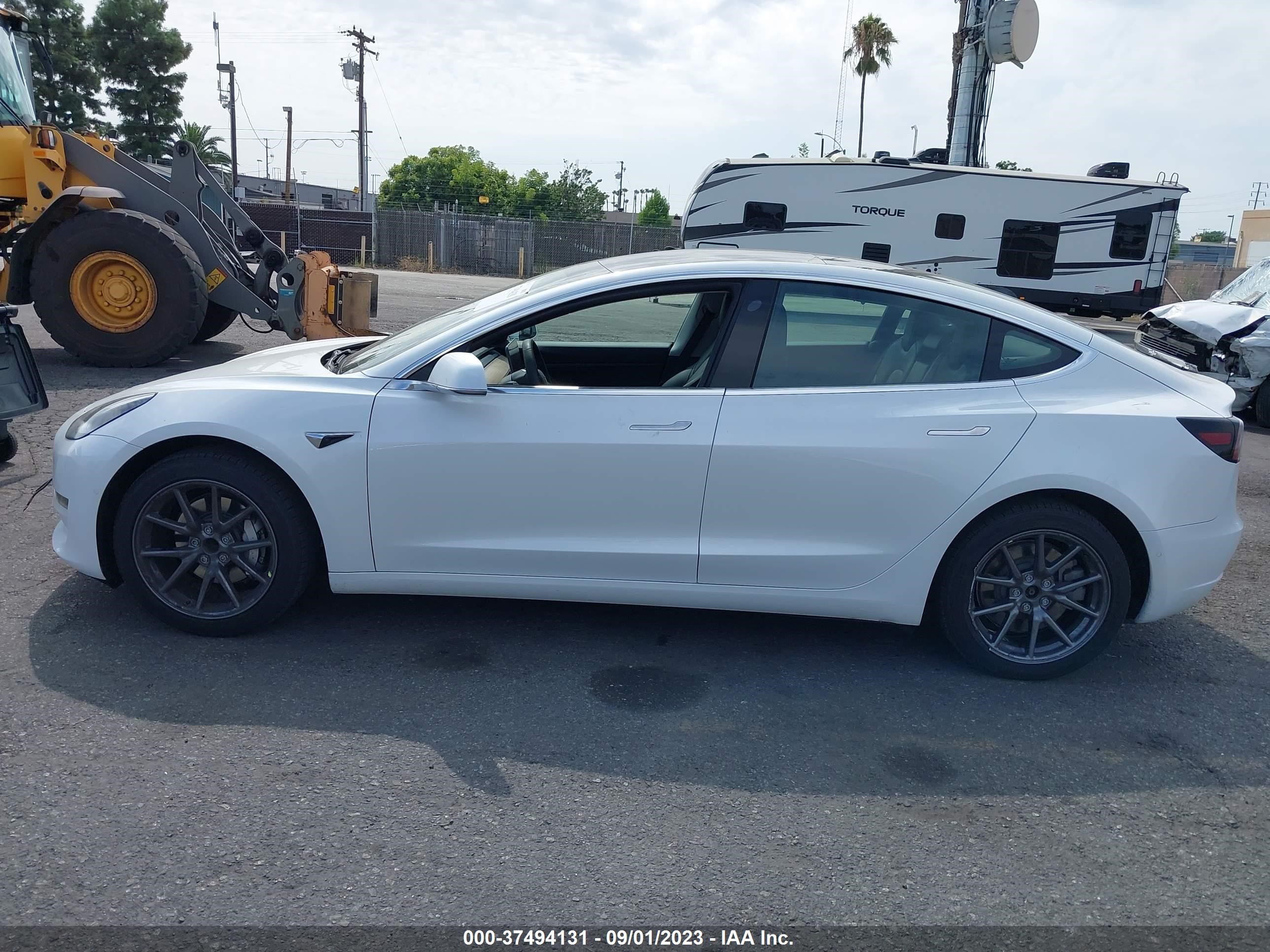 Photo 12 VIN: 5YJ3E1EA3LF631580 - TESLA MODEL 3 