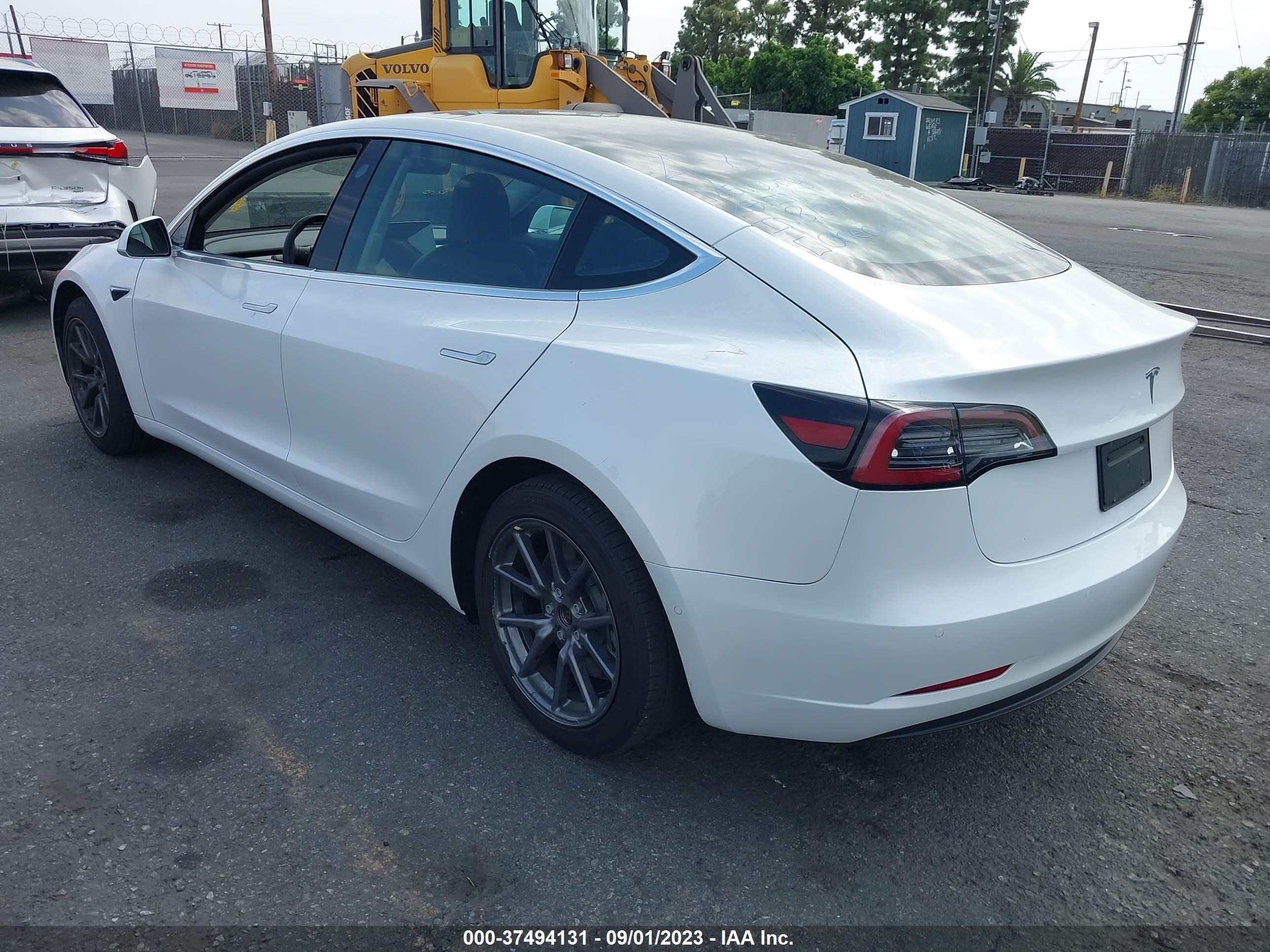 Photo 2 VIN: 5YJ3E1EA3LF631580 - TESLA MODEL 3 