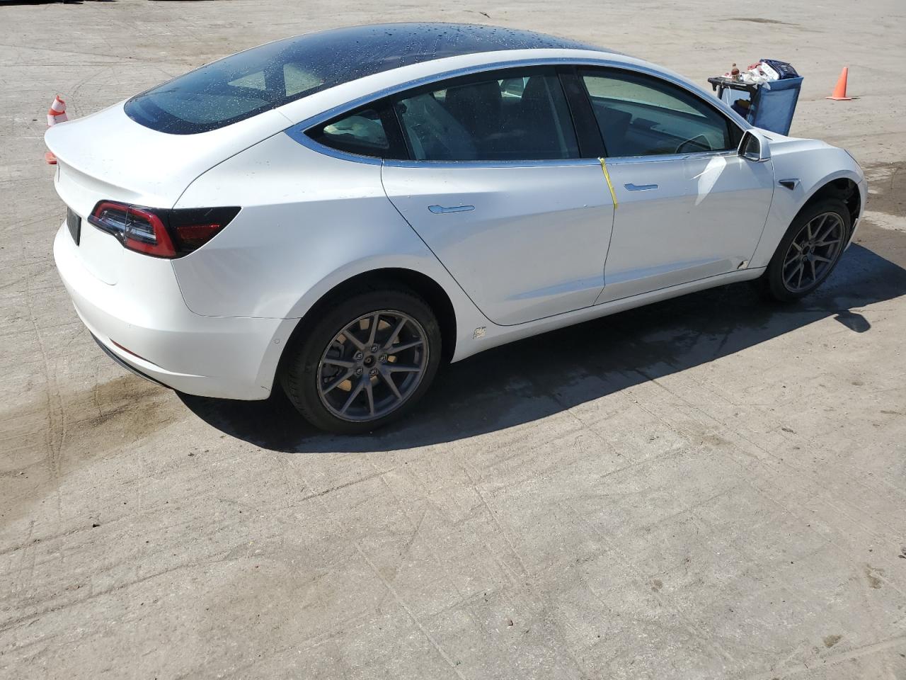 Photo 2 VIN: 5YJ3E1EA3LF658827 - TESLA MODEL 3 