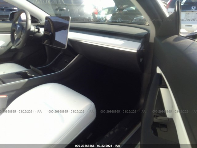 Photo 4 VIN: 5YJ3E1EA3LF710070 - TESLA MODEL 3 