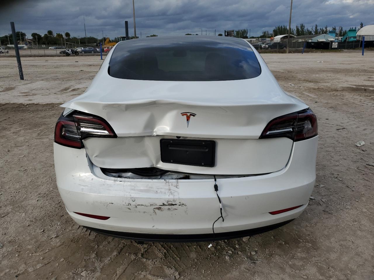 Photo 5 VIN: 5YJ3E1EA3NF336210 - TESLA MODEL 3 