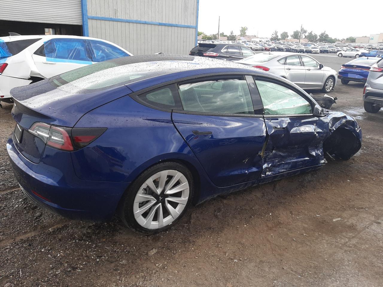 Photo 2 VIN: 5YJ3E1EA3NF372656 - TESLA MODEL 3 