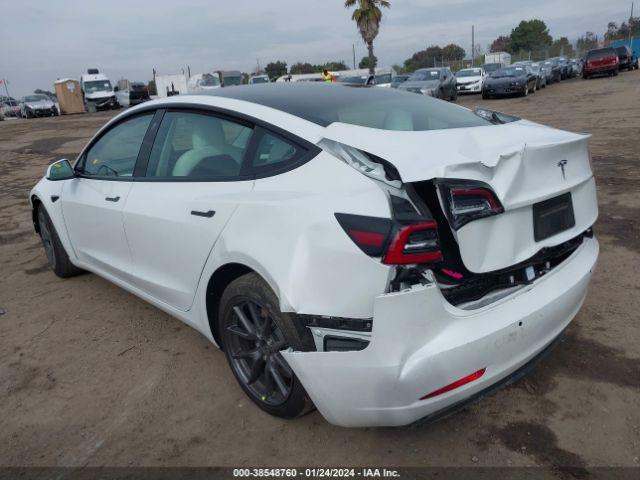 Photo 2 VIN: 5YJ3E1EA3NF374701 - TESLA MODEL 3 