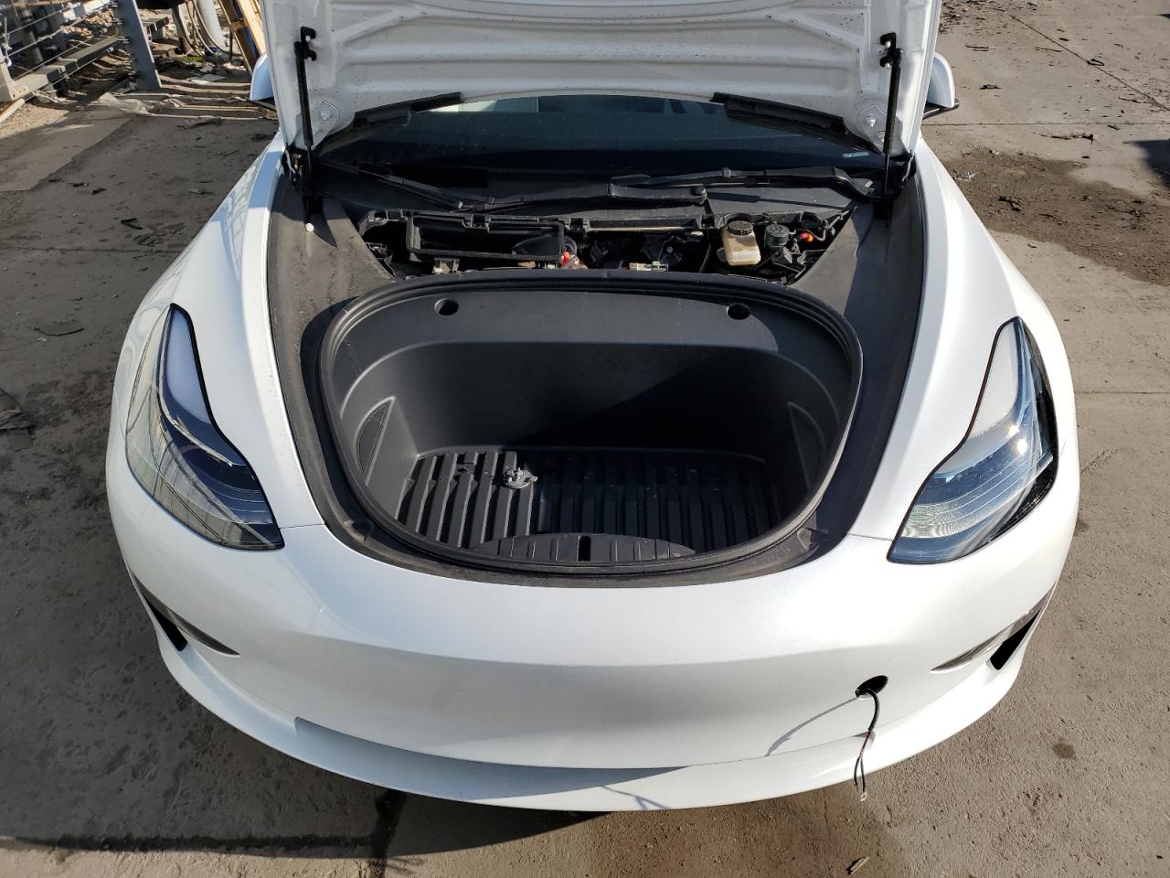 Photo 10 VIN: 5YJ3E1EA3PF383711 - TESLA MODEL 3 