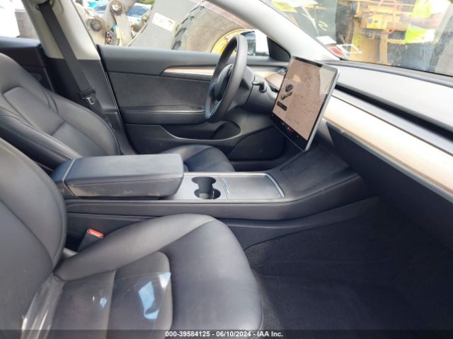 Photo 4 VIN: 5YJ3E1EA3PF384695 - TESLA MODEL 3 