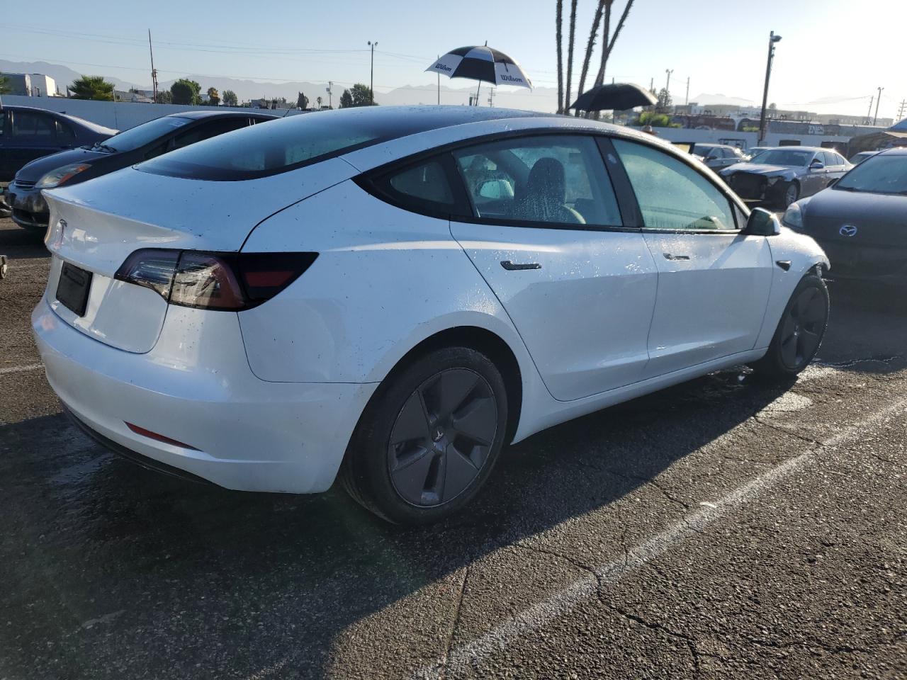 Photo 2 VIN: 5YJ3E1EA3PF409174 - TESLA MODEL 3 