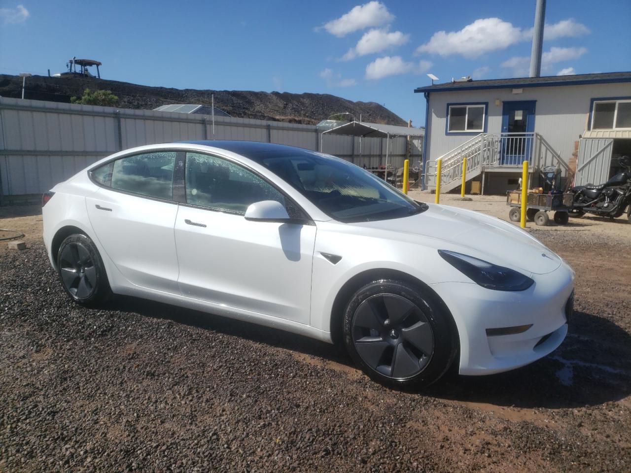 Photo 3 VIN: 5YJ3E1EA3PF428355 - TESLA MODEL 3 