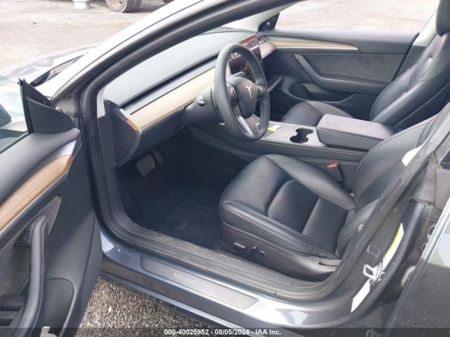 Photo 4 VIN: 5YJ3E1EA3PF435760 - TESLA MODEL 3 