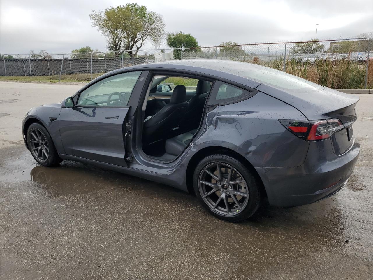 Photo 1 VIN: 5YJ3E1EA3PF447262 - TESLA MODEL 3 